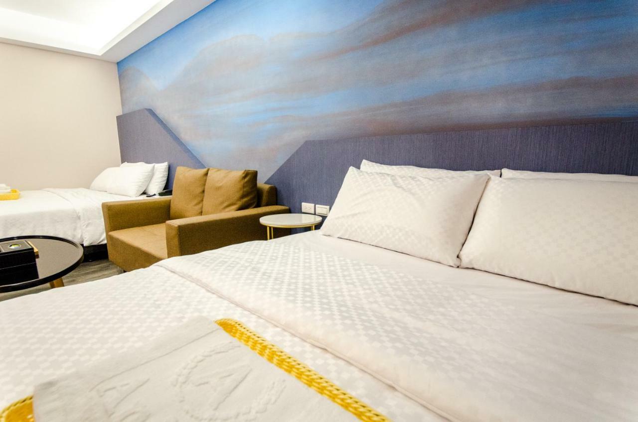 安尼赫時尚旅店 Anich Fashion Inn I 墾丁大街 I 親子遊戲區 I 停車位 Exteriör bild