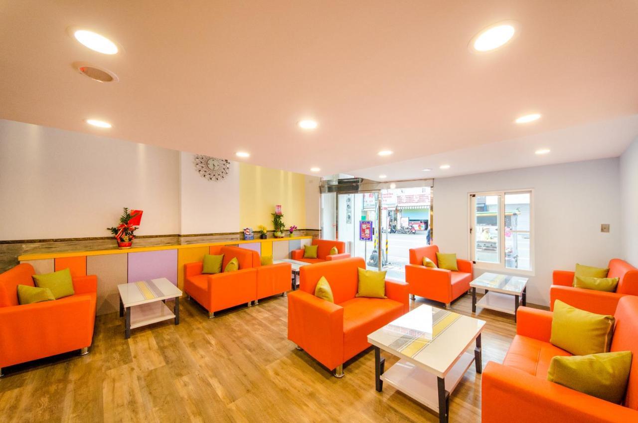 安尼赫時尚旅店 Anich Fashion Inn I 墾丁大街 I 親子遊戲區 I 停車位 Exteriör bild