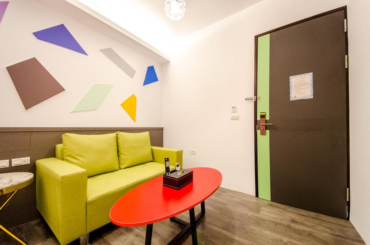 安尼赫時尚旅店 Anich Fashion Inn I 墾丁大街 I 親子遊戲區 I 停車位 Exteriör bild