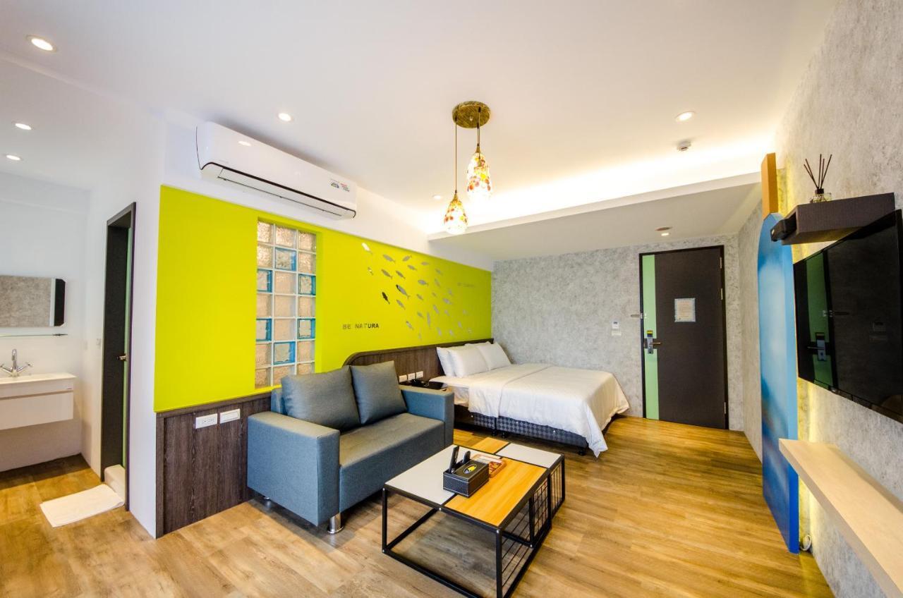 安尼赫時尚旅店 Anich Fashion Inn I 墾丁大街 I 親子遊戲區 I 停車位 Exteriör bild