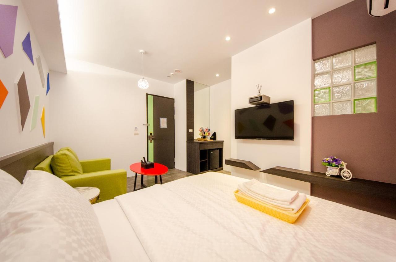 安尼赫時尚旅店 Anich Fashion Inn I 墾丁大街 I 親子遊戲區 I 停車位 Exteriör bild