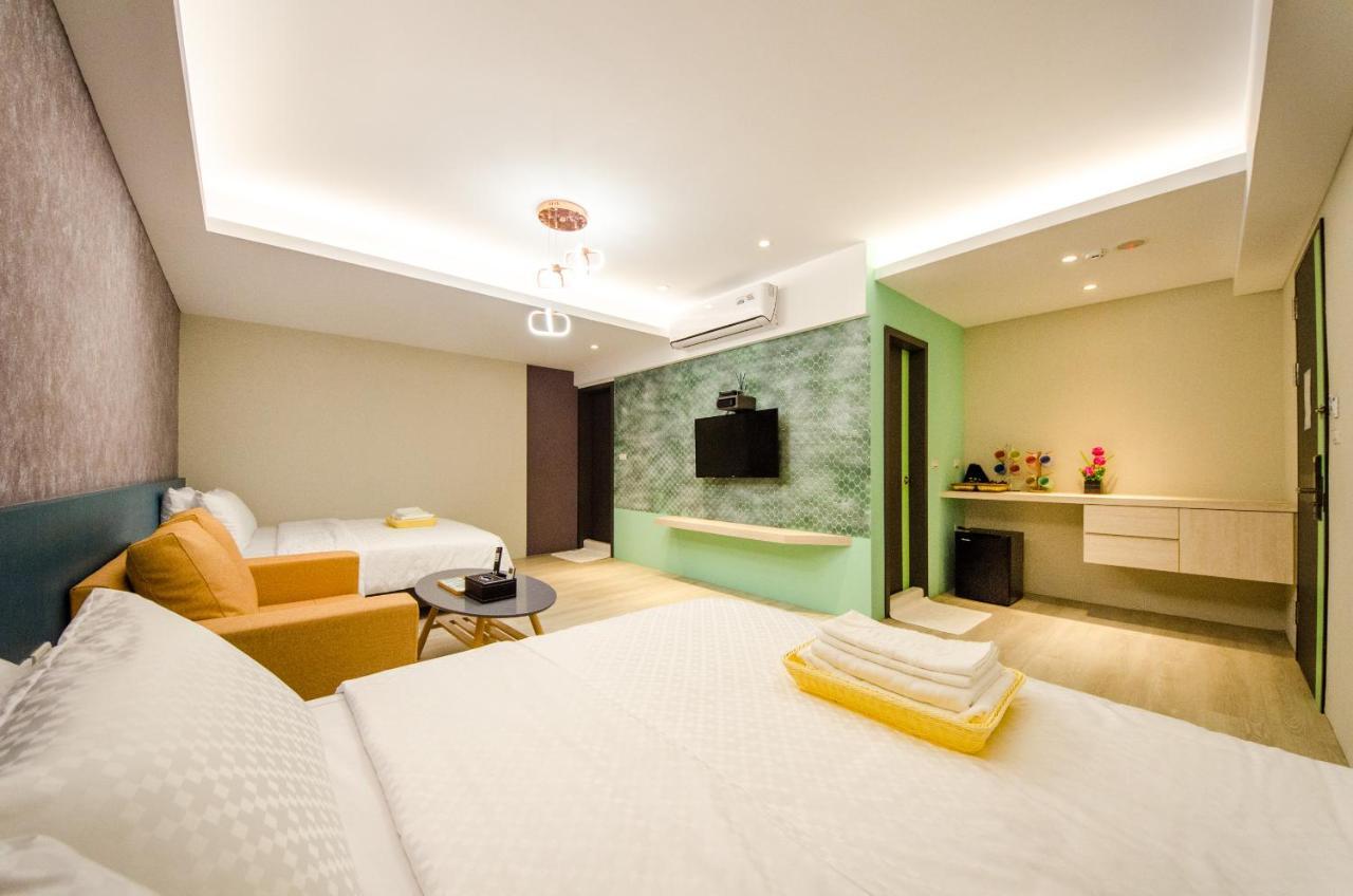 安尼赫時尚旅店 Anich Fashion Inn I 墾丁大街 I 親子遊戲區 I 停車位 Exteriör bild
