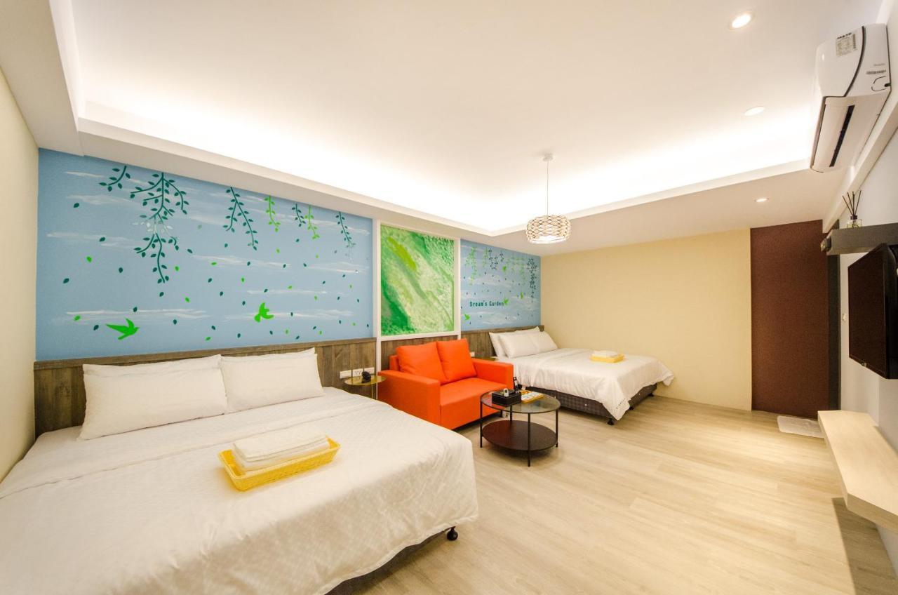 安尼赫時尚旅店 Anich Fashion Inn I 墾丁大街 I 親子遊戲區 I 停車位 Exteriör bild