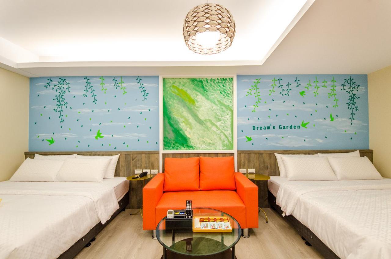 安尼赫時尚旅店 Anich Fashion Inn I 墾丁大街 I 親子遊戲區 I 停車位 Exteriör bild