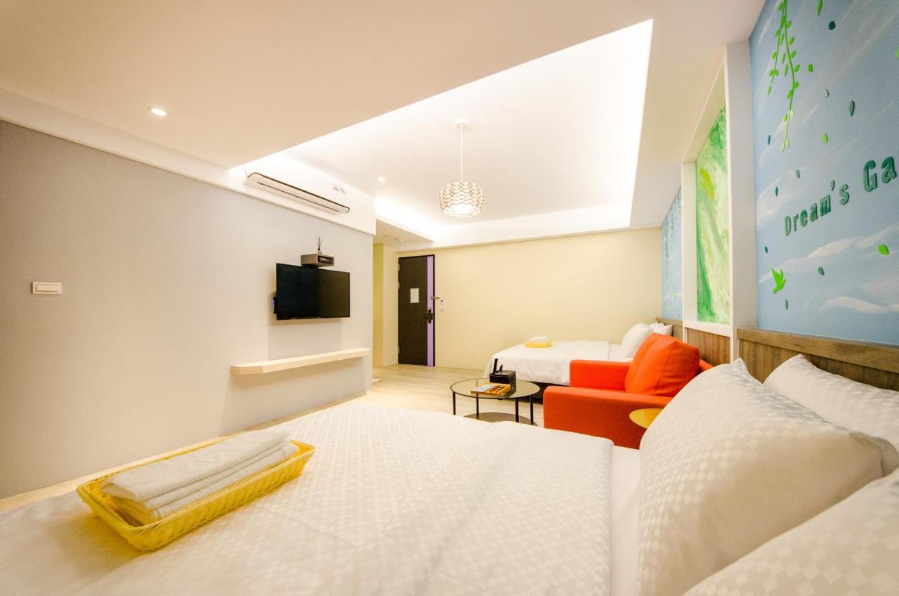 安尼赫時尚旅店 Anich Fashion Inn I 墾丁大街 I 親子遊戲區 I 停車位 Exteriör bild