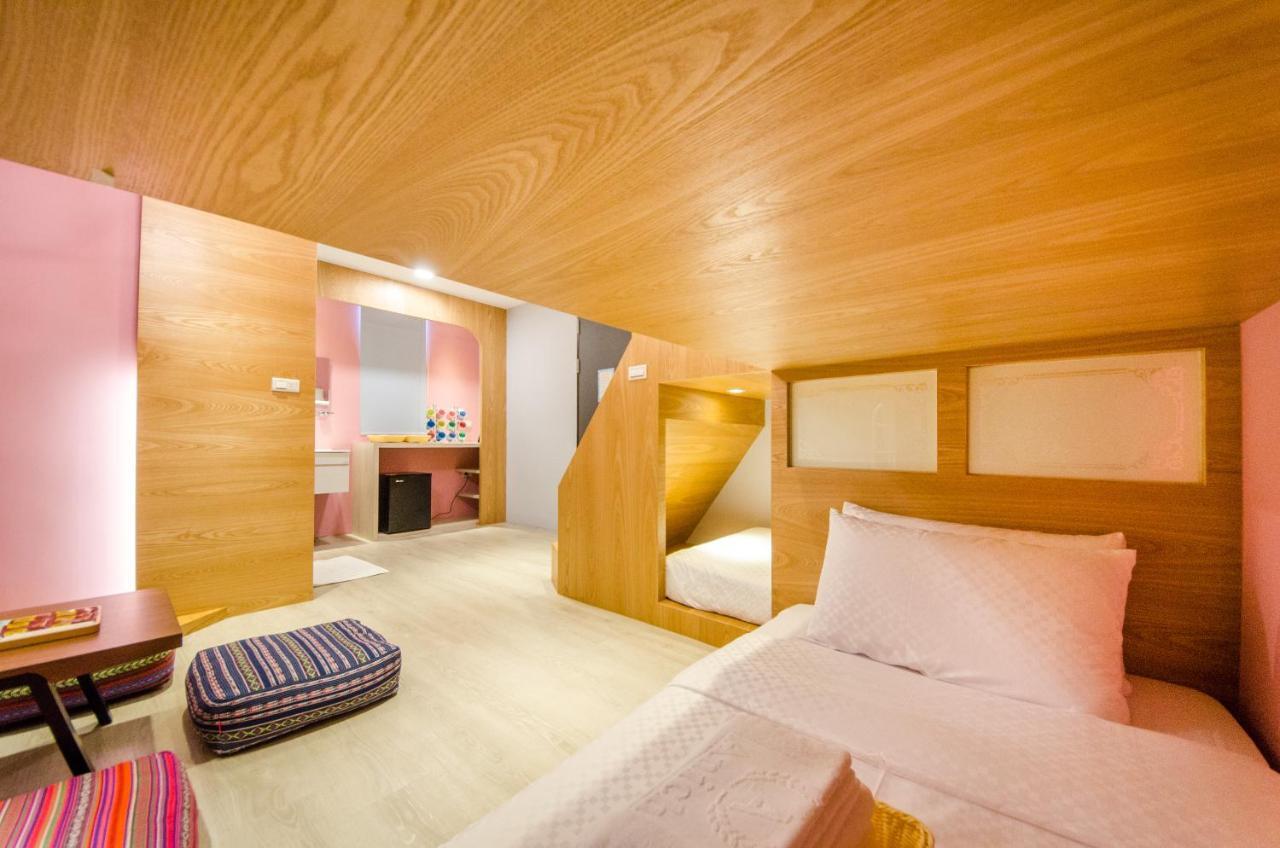 安尼赫時尚旅店 Anich Fashion Inn I 墾丁大街 I 親子遊戲區 I 停車位 Exteriör bild