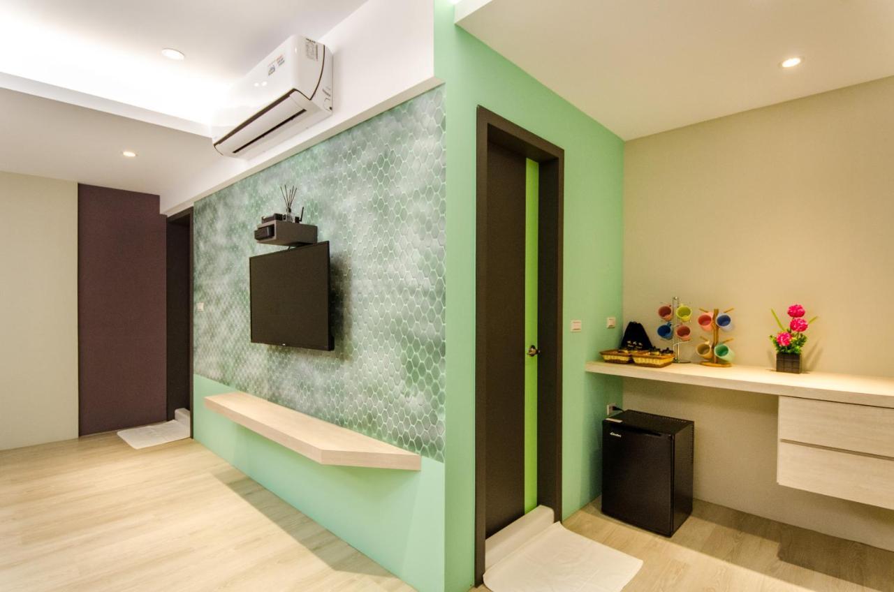 安尼赫時尚旅店 Anich Fashion Inn I 墾丁大街 I 親子遊戲區 I 停車位 Exteriör bild
